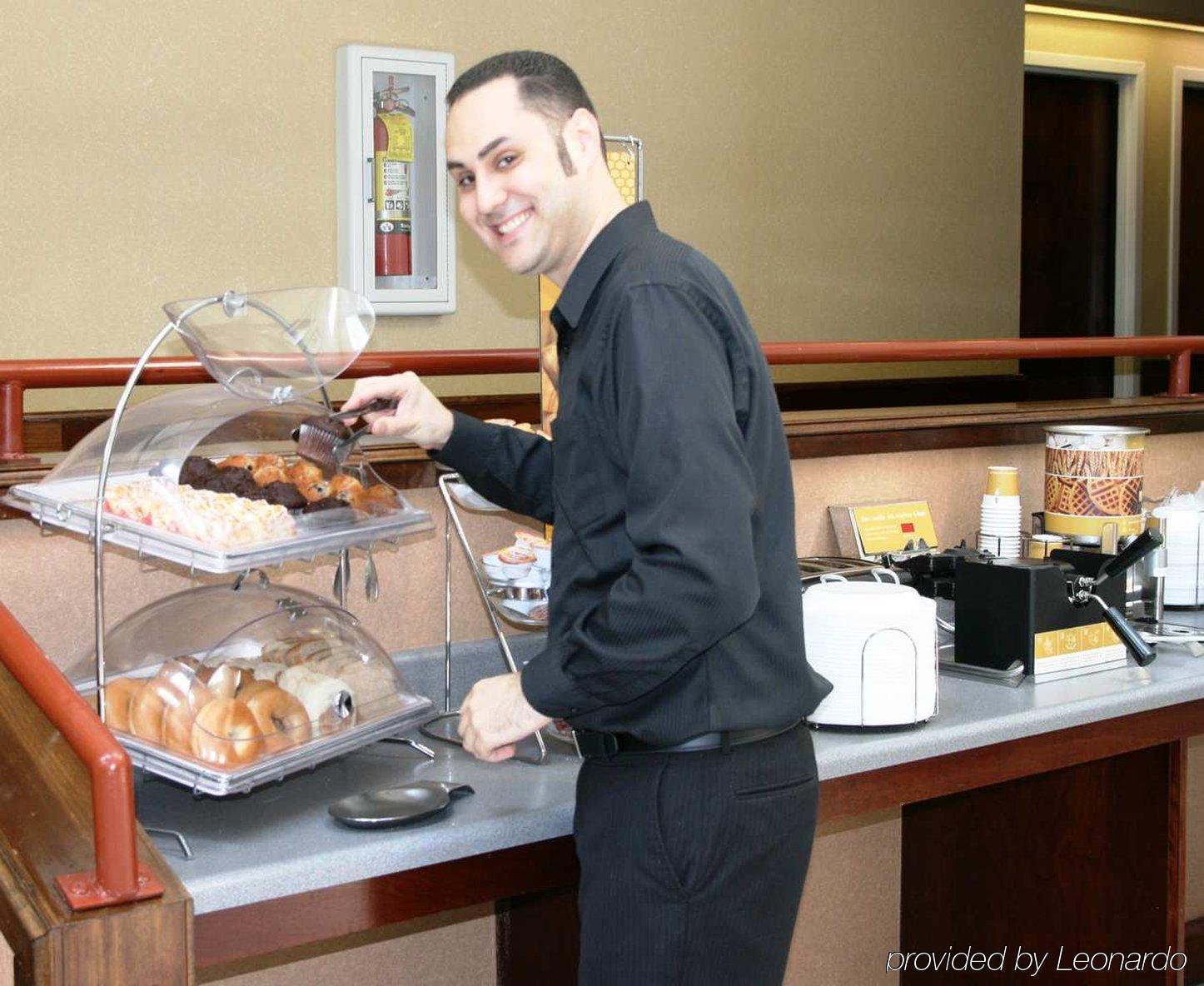 Hampton Inn Cartersville Restoran gambar
